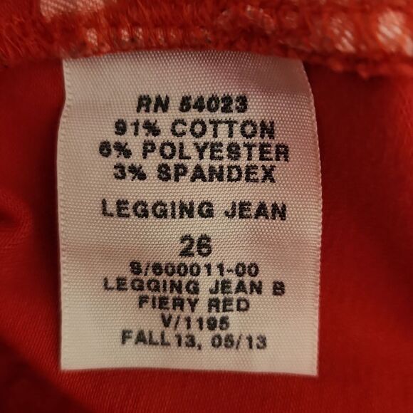 Red women's legging jean. Size 26. 1969 Gap. Zippered back on back of ca… - Picture 7 of 7